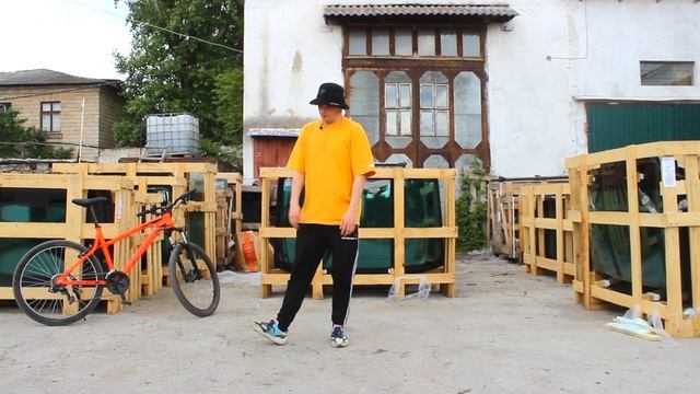 Современный танец ХИП-ХОП! ТОП 30 движений Урок 8 -Happy Feet- Видео уроки танцев для начинающих! смотреть онлайн