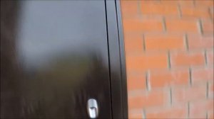 Установка входной двери в коттедж
