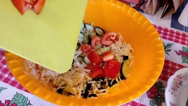 Салат монастырский/надоели майонезные салаты - приготовь этот салат.#быстроивкусно #салатрецепт