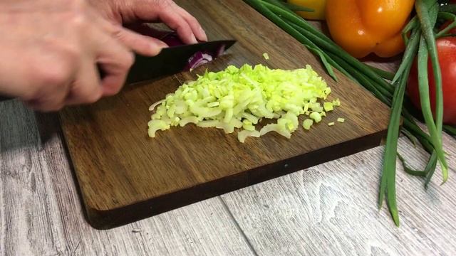 Молодая капуста + Сельдерей = Вкусный витаминный салат. Без майонеза. смотреть онлайн