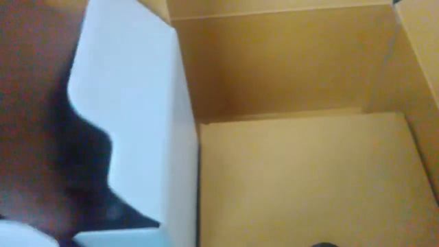 Unboxing Nikon d7000 with 18-105mm and 70-300mm lens (GITEX) смотреть онлайн