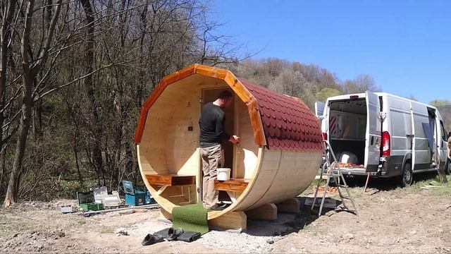 Sudová ruská parná sauna v prírode смотреть онлайн