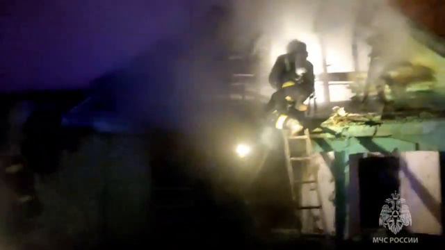 Ночью в Астрахани горел дом смотреть онлайн