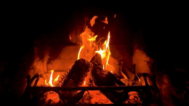 Holiday Christmas Music Fireplace Yule Log смотреть онлайн