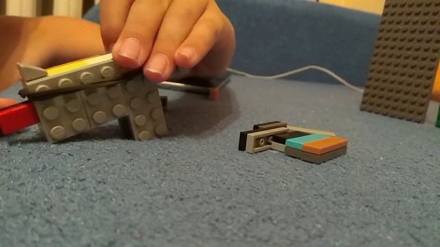 Арсений сделал дробовик из Лего смотреть онлайн