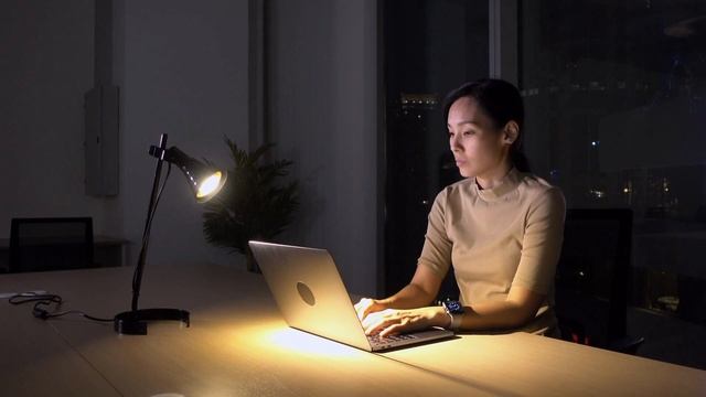 Should you Freelance if you are a junior web developer смотреть онлайн