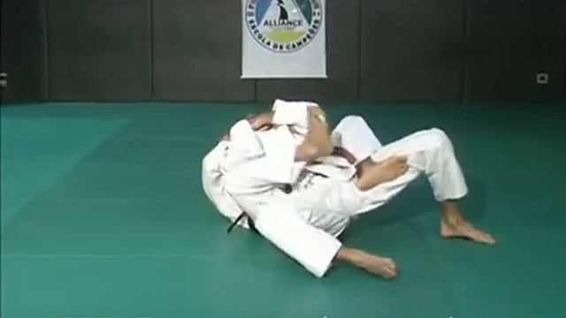 Джиуджитсу Ч83 Партер удушение от переворота
