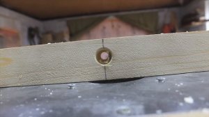 Круглые палочки с помощью фрезера