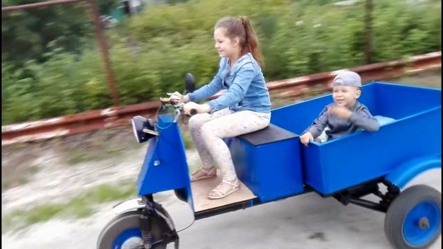 Едем едем в соседнее село на дискотеку. смотреть онлайн