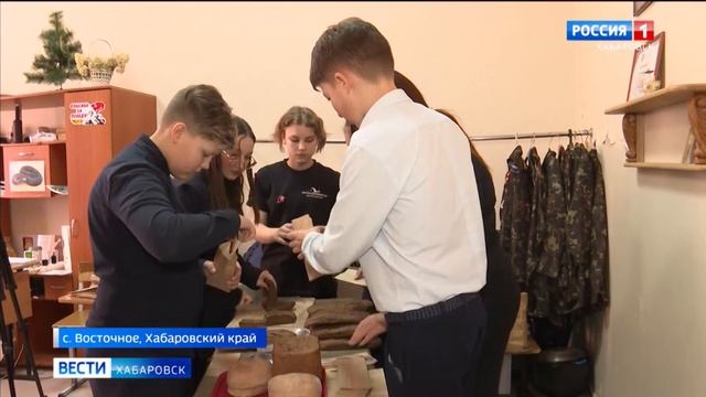 10 тысяч буханок «блокадного» хлеба испекли в Хабаровском крае смотреть онлайн