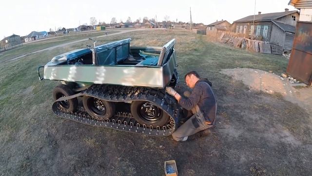 Натяжка гусянки смотреть онлайн