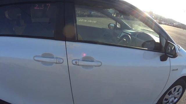 Toyota Sienta, 2017 ГИБРИД! смотреть онлайн