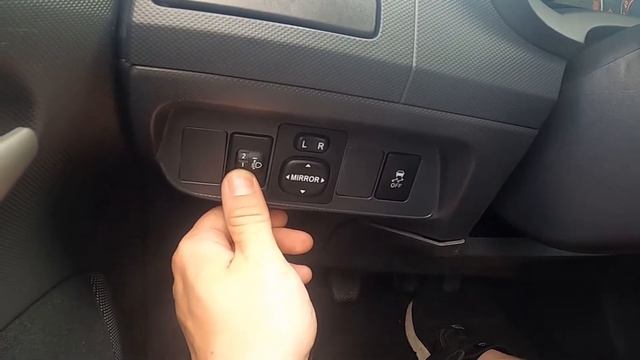 How To Change Headlights Position In Toyota Auris I ( 2006 – 2013 ) - Adjust Headlights Height