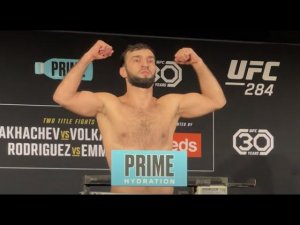 Зубайра Тухугов не сделал вес перед боем / UFC 284
