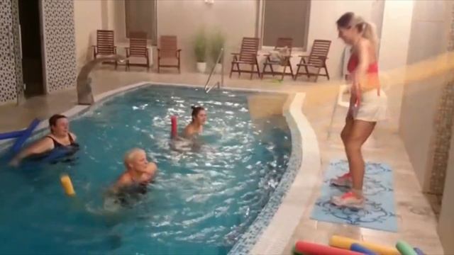 Аквааэробика в Даугавпилсе / Ūdens aerobika Daugavpilī смотреть онлайн