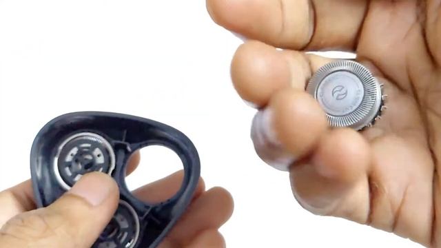 Philips Aquatouch Shaver - How to Remove/Clean Blades смотреть онлайн