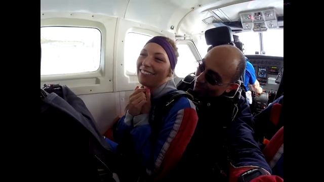Rachel Zigman's Tandem skydive! смотреть онлайн