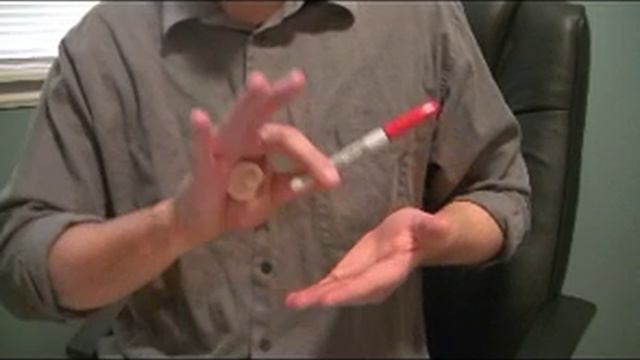 FREE MAGIC TRICKS: MUSCLE PASS STRIKE COIN VANISH смотреть онлайн