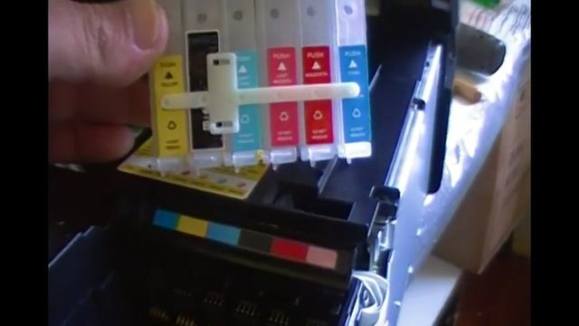 Instação do Bulk Ink na Epson TX720 смотреть онлайн