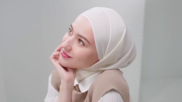 Elegant Cosmetics Bersama Hana Delisha смотреть онлайн