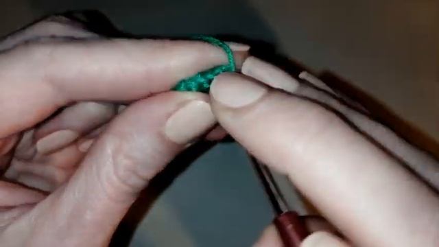 Вяжем цветок крючком. ? Яркие цветочки со стеблем и листиками легко. ? смотреть онлайн