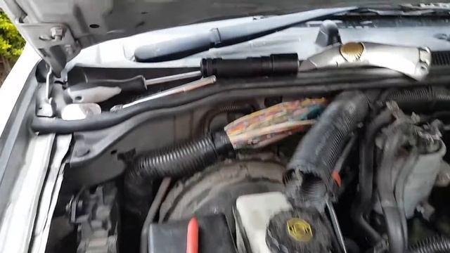Nissan Pathfinder 2007 ABS and ESP lights on, error C1103. Fault finding and repair. смотреть онлайн