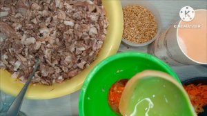 Бюджетная тушенка из свиной головы.