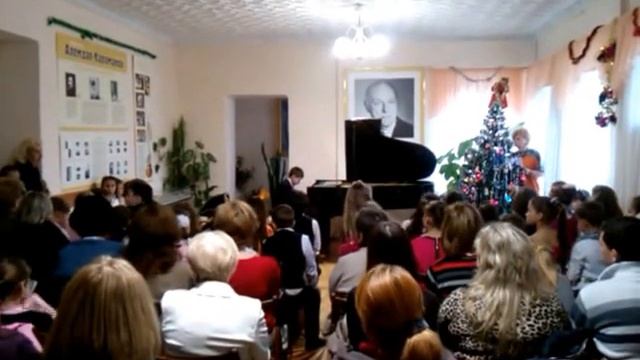 Выступление Евгения Новак в Музыкальной школе смотреть онлайн