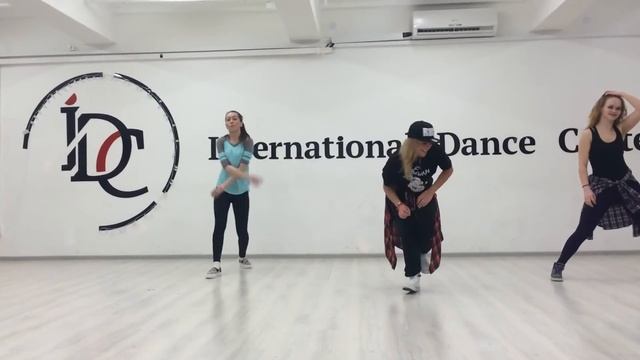 Аня Тихая и Злата Канищева! смотреть онлайн