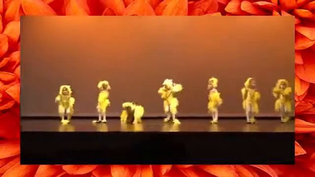 Смешные дети! Танец маленьких девочек! Ржач!!! Funny kids! Dance of the little girls! LOL смотреть онлайн