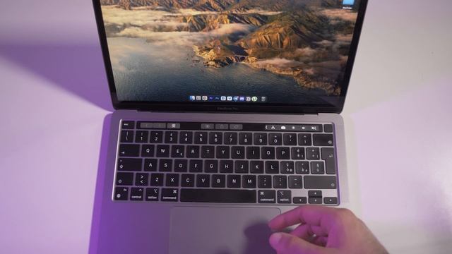 M1 MacBook Pro Touchbar Tips! Make Your Touchbar Super Useful (or not)! смотреть онлайн
