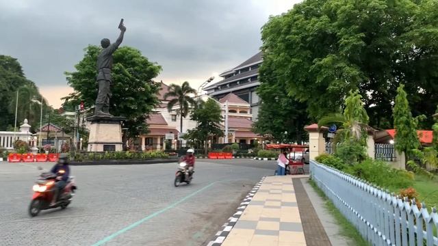 [Day's-Doc] Solo | Central Java | Indonesia (2021) смотреть онлайн