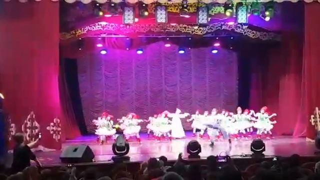 Образцовый коллектив " Меруерт " Танцевальный рай "2018"Красная шапочка "Рук Захарова Н.А. смотреть онлайн