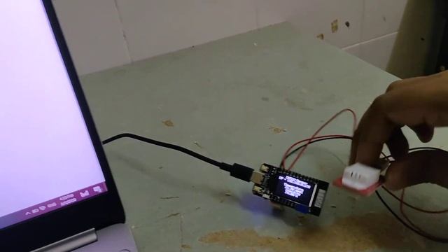 ESP32 DHT22 Sensor with Web Server смотреть онлайн