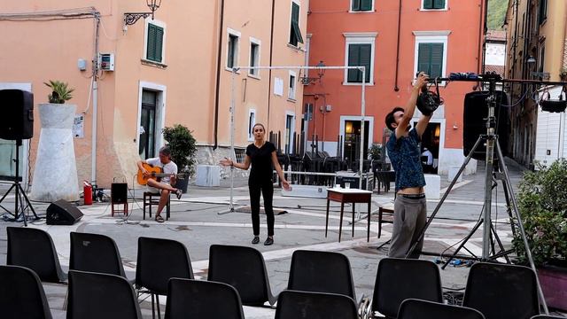Un caffè con Alda Merini a Carrara - Il Backstage! смотреть онлайн
