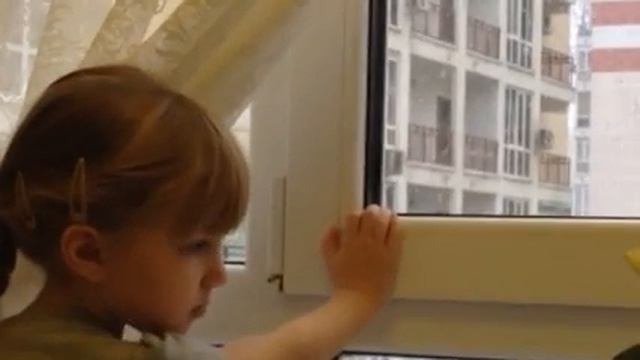 Белые снежинки кружатся с утра смотреть онлайн