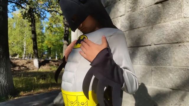 Подготовка к маскараду. Часть 2. Костюм бэтмена смотреть онлайн