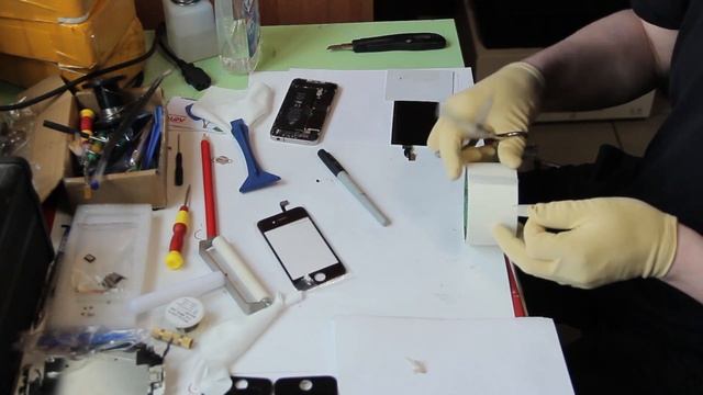 Замена стекла, поляризатора на iphon 4/4S (айфоне) смотреть онлайн