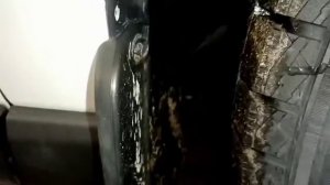 Замена брызговиков RAV4 с пласмасы на резину.