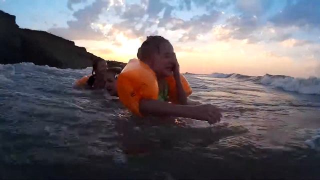 В поселке ЗА РОДИНУ.Азовское море. смотреть онлайн