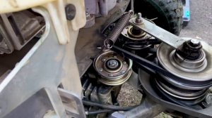 Обрыв ремня и его замена - садовый райдер Husqvarna R112C