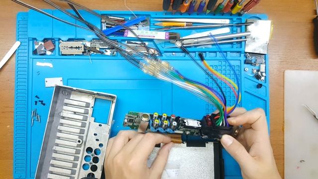 Wide Media DV-JM7021 не включается, прошивка C200MB-V1.1-2018.11.24 | SERVICEMAN смотреть онлайн