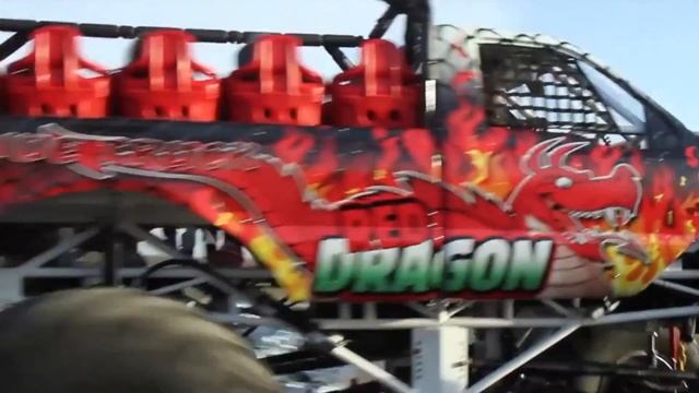 Монстр Мания - Пассажирский Монстр Трак (Monster Ride Truck) смотреть онлайн