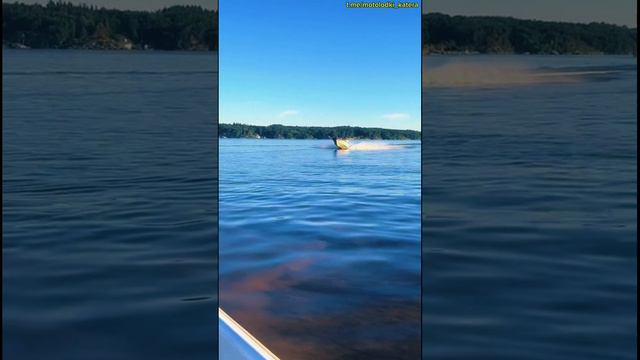 Кажется, паренек переборщил с мощностью мотора... смотреть онлайн