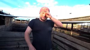 Нам подарили гибкий шнековый транспортер. Теперь жизнь в деревне станет легче.