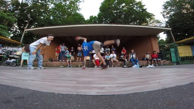 ЦИКЛОФАЗАТРОН Эксибишен батл Фаник vs Фишка смотреть онлайн