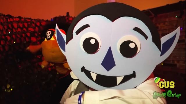 1 HOUR Halloween Trick or Treat Adventures! смотреть онлайн