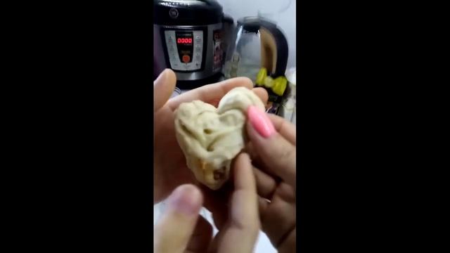 Учимся печь плюшки сердечки|Кулинарные смотреть онлайн
