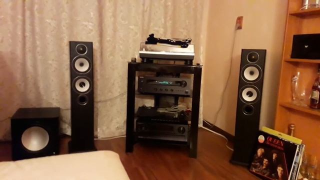 Onkyo 8050 + Monitor Audio Bx5 + Bx10 Emika