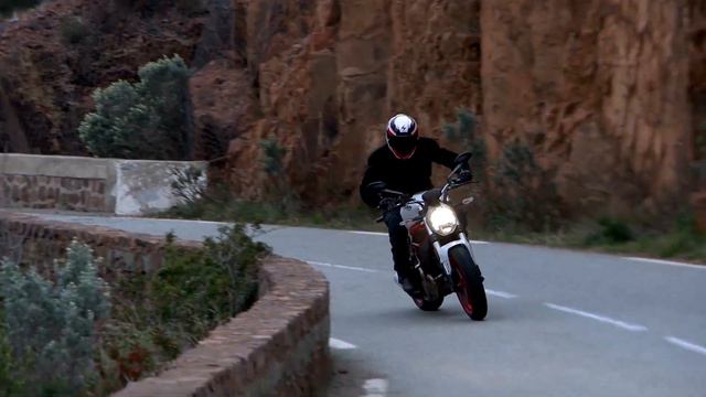Essai Ducati Monster 797 смотреть онлайн